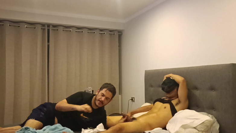 Bare skin man: Behind the Scenes, Camera in the Closet