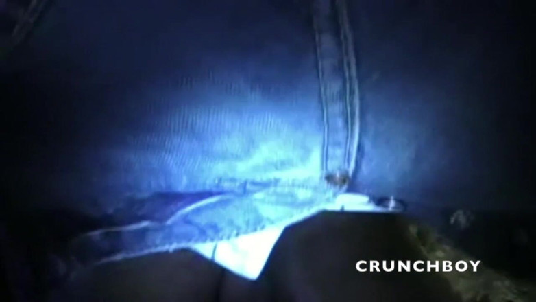 Crunch Boy: 야외에서 마스크를 쓴 아랍 최고에게 따먹히는 라틴계 트윈크