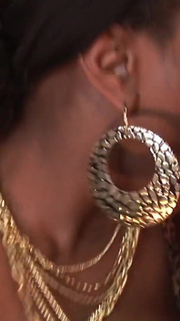 Ebony děvka dostane hardcore trojku