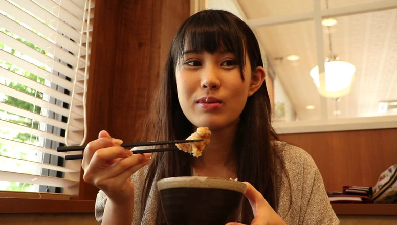 Strix: Úhledná a nevinná děvka! Jak můžete být tak děvka, když...