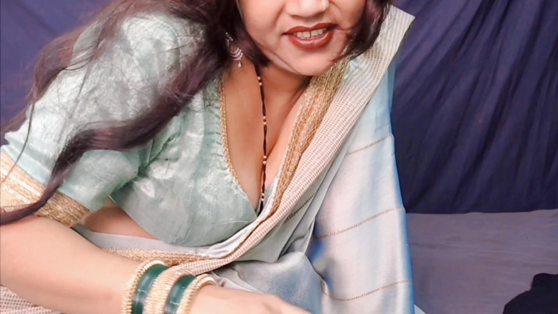 Sexykajalbhabhi: Sucked the Landlord's Dick and Made Him Ejaculate in Exchange...