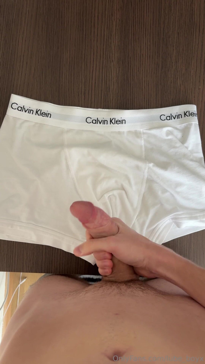 Lubeboyx: Fresh Cumshot on My Boxers Calvin Klein