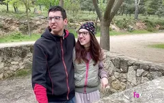 Köylü çift bir taşra sikişi arıyor. Diana ve Cristian'ın açık havada deneyimi!