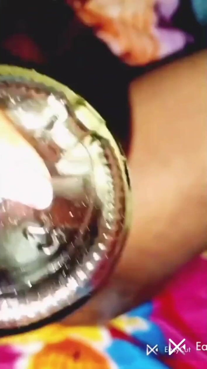 IndianVibeX: Meine hausfrau steckte gerade eine fledermaus in meine muschi