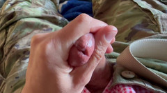 Gay Soldier Stuff: Soldado do exército se masturba usando os boxeadores vermelhos e...
