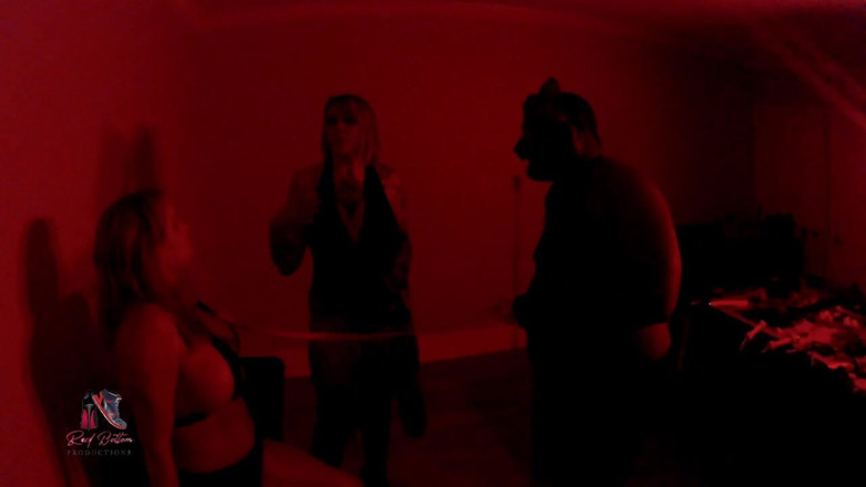 Reds Fetish Emporium: Dubbel Dom -session