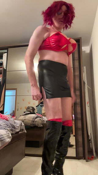 Francis Malice: Sissy Francis Malice druhá nová tvář