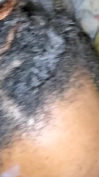 Ebony mi pořád kouří péro se spermatem v obou očích