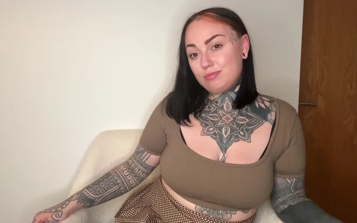 Miss Valentina: Text Me Interactive