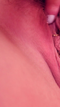 Ukazuji kundičku se 7 piercingy. Škádlení s vnadným tělem. Arya Grander.
