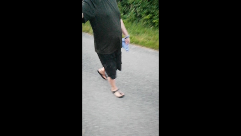 Carmen_Nylonjunge: Afară și Despre cu picioare în ciorapi din nailon în Birkenstocks dimineața