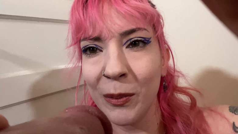 lilredvelvettt: Ex tě zmenšuje pro nové bf