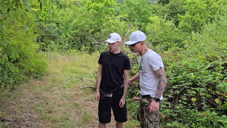 boyzxy212: J’avais hâte de baiser mon mec gay à cru sur les...