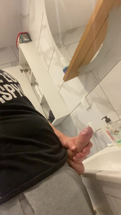 1TeddyBear1: Handjob după o abstinență lungă de 14 zile