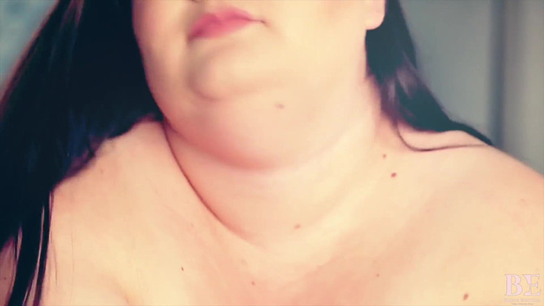 Blush erotica: BBW masturbiert mit dildo. Jordaniens erste Übernachtung. Jordan Love blush erotik