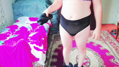 Kitty_Cross: Lieve femboy speelt met strengen zijdeachtig haar