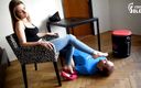 Czech Soles - foot fetish content: Sora vitregă obraznică s-a bucurat de venerarea picioarelor