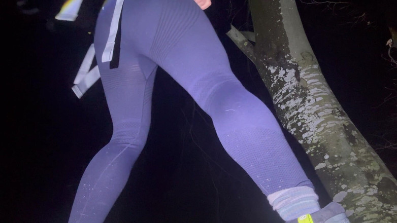 Putarankahotmilf: Chcaní, šukání robertkem a fisting v nočním lese