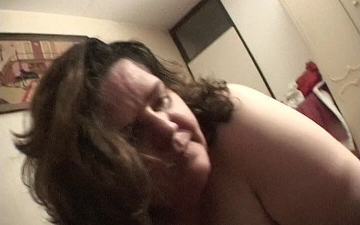 Mature NL: परिपक्व और सुडौल महिला को अपने मुंह और चूत में लंड मिलता है