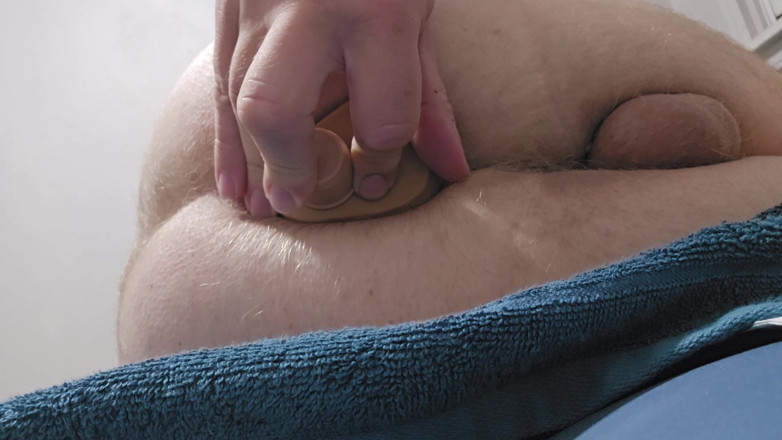 Hairy Cubb: Je voulais baiser et m’étirer le cul