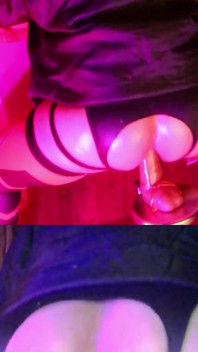 Cavalcare e scopare il mio dildo al Ritmo della Musica 3