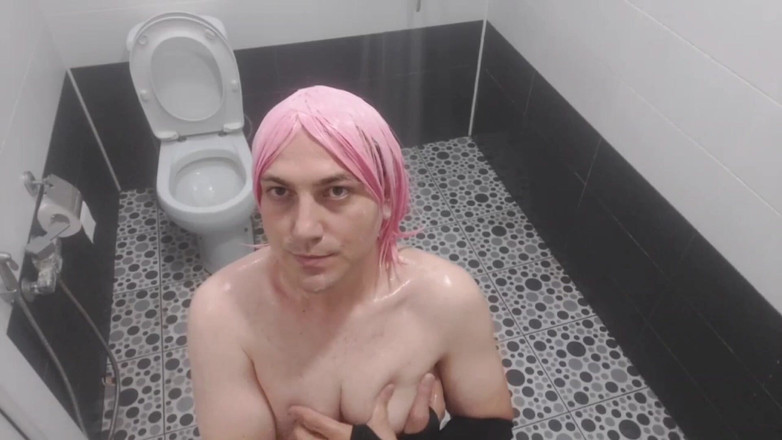 Kitty_Cross: 令人惊叹的娘娘腔在手指周围缓慢旋转的头发