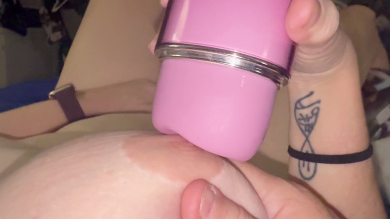 Tiana Skyy: Wifey Hat Spaß Mit Neuem Premium-sextoy... Heiß!!!