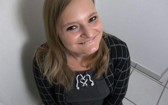 Lina Mila: Velmi důležité: nezapomeňte na kouření!!