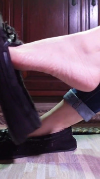 Sujo chinelo dangle