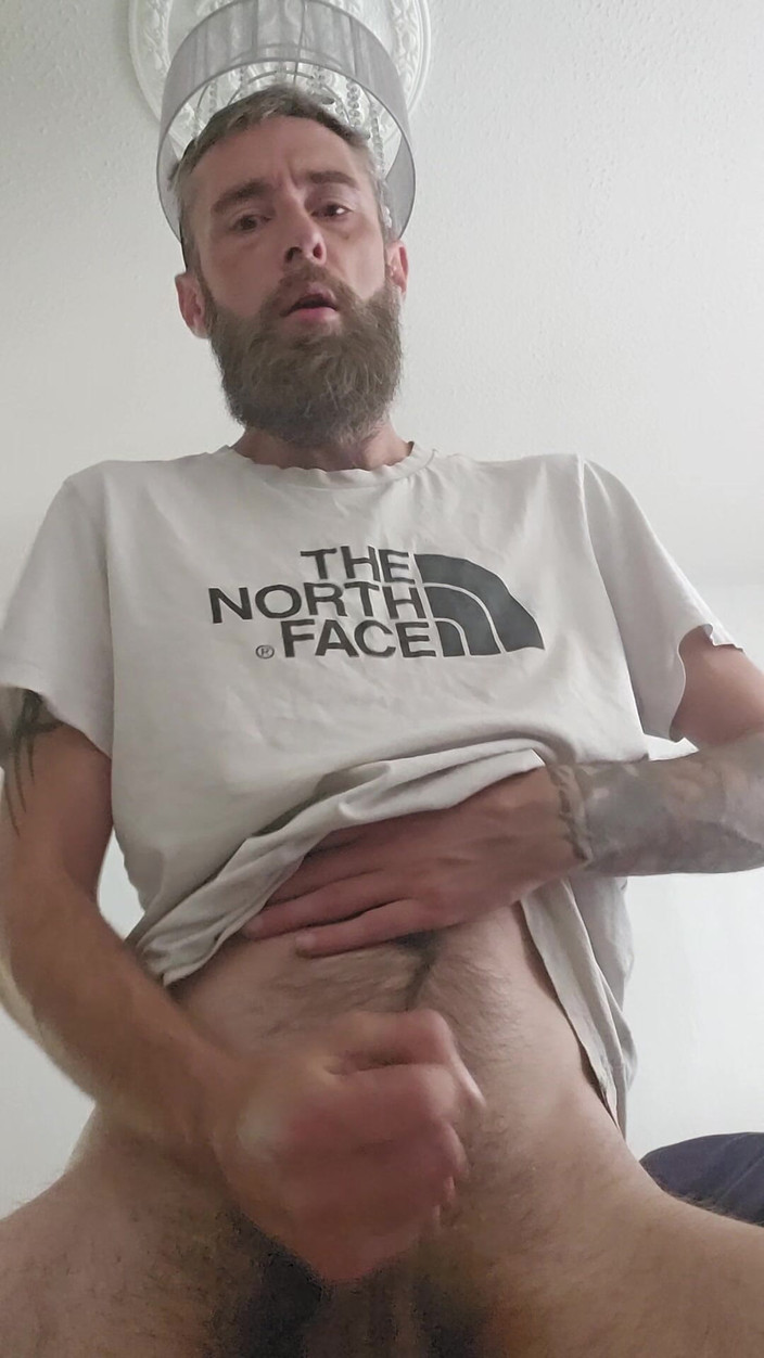 Smoking stoker: Masturbándome mi gran polla