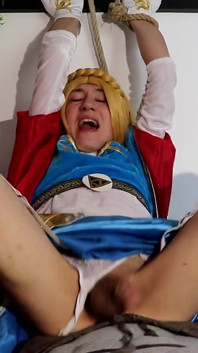 Femboy Zelda capturada por Ganondorf