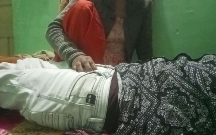 Pooja Sexy: Bhabhi membuat kakak iparnya muncrat dengan masturbasi