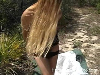 Homegrown Outdoor Sex: Lipzzz and the Big D shoot an outdoor porno