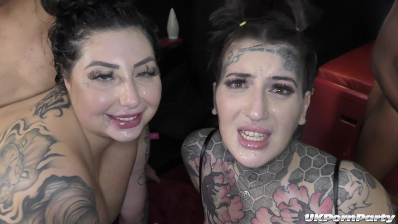 Gangbang team: Maddison black dan pixie peach di-gangbang habis-habisan