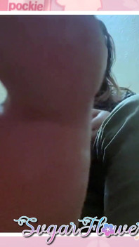 POV : Tu adores et tu éjacules sur mes pieds puants