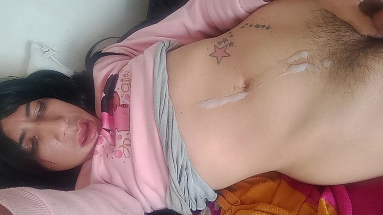 Femboy from Colombia: 我为你射精 rica leche caliente