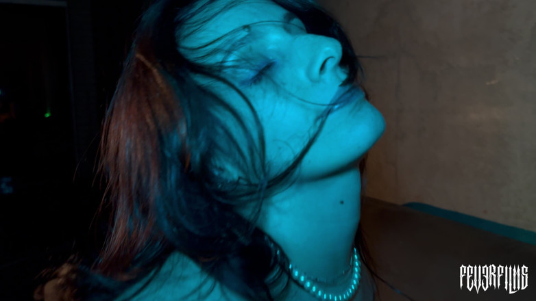 Fever Films: เธอรับผิดชอบด้วยการนั่งร้อนในฉากนั่งหน้า