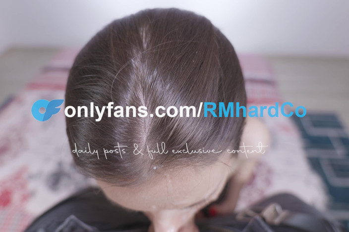 RMhardCo: Îmi place să sug pula și să-mi acoperă fața de spermă