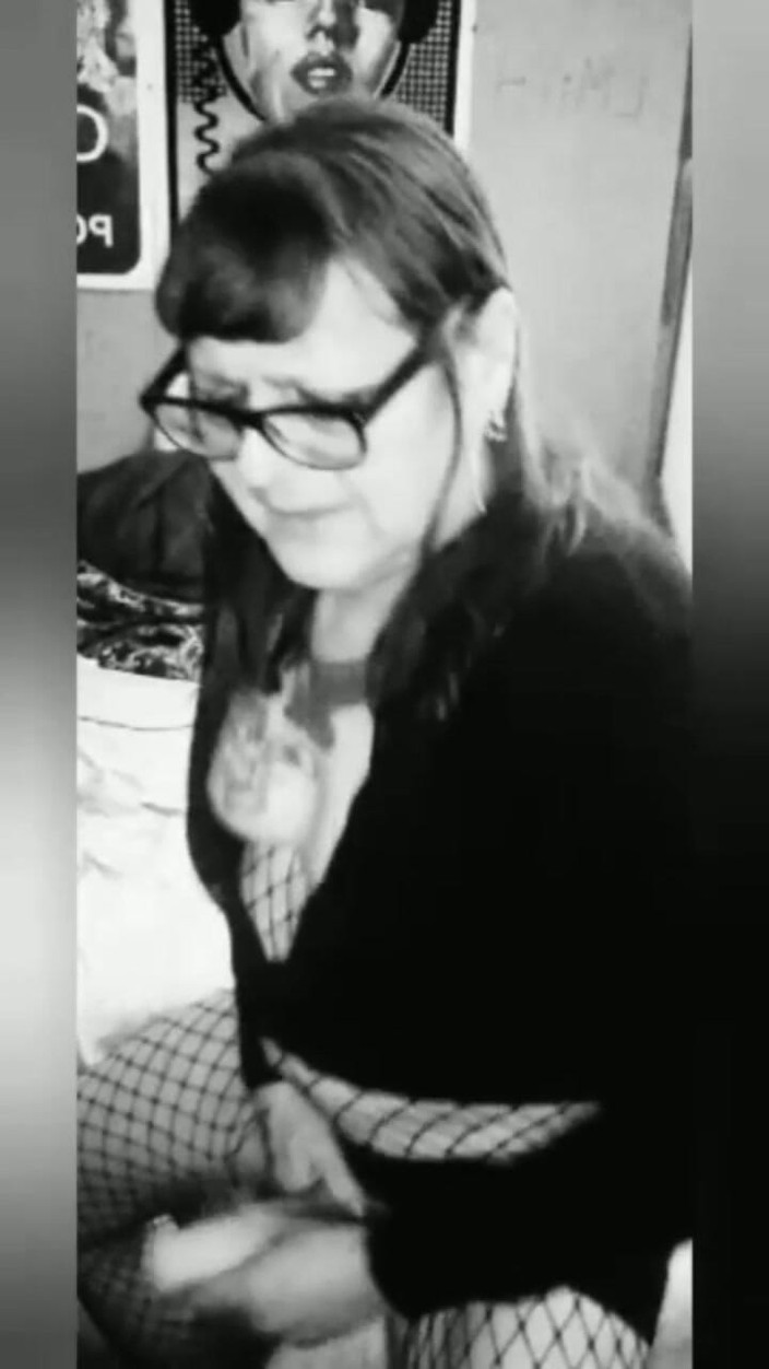 Ms Christy Cox: クリスティ・コックスさんは2回絶頂し、セクシーな両方を食べます