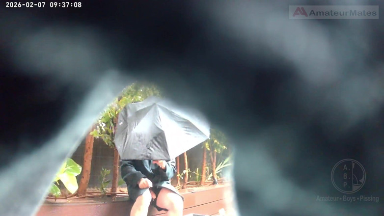 AmateurBoysPissing: Amateur Guy Caught Peeing in a Public Park