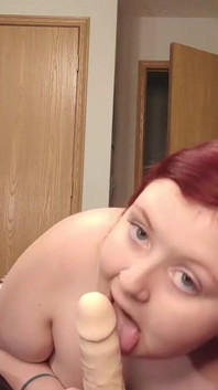 Chị kế háo hức học hỏi từ bạn