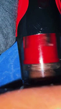 一个超级德国自动吸吮玩具让我的鸡巴很光滑，它的吸力！