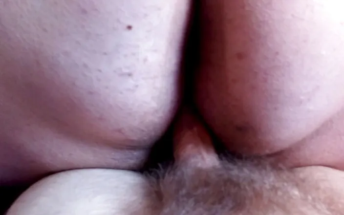 SSBBWLadyBrads: Riding cock upclose