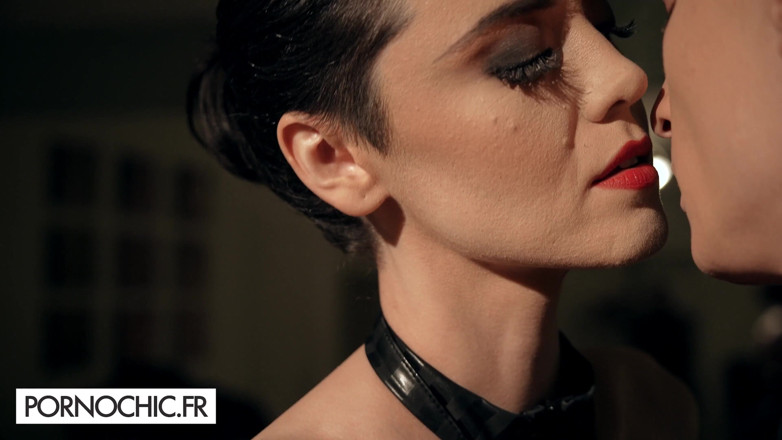 Pornochic: Він підкоряється Кетрін Найт