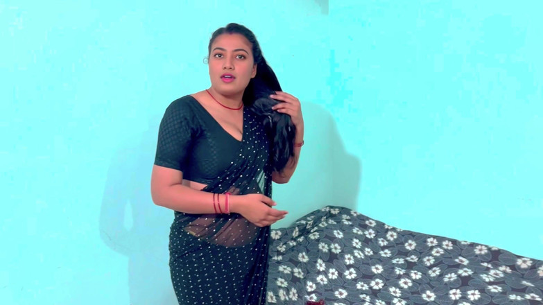 Hotty_ragini: Macocha podzieliła się jednym łóżkiem i uczyniła pasierba szczęśliwym, pełne hindi...