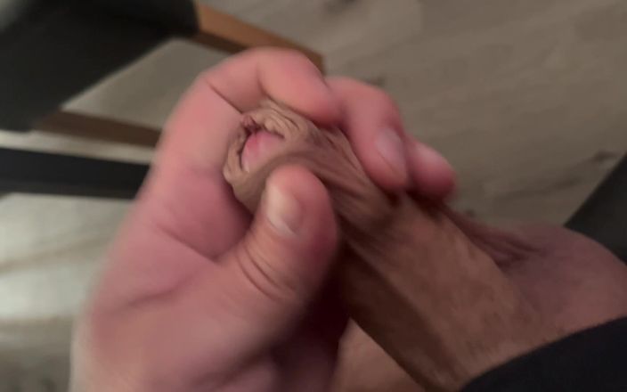 Middleuncut: Nadržená masturbace
