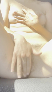 Making Myself Cum During My Lunch Break