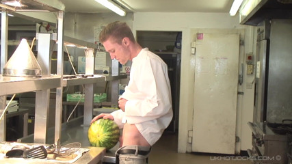 UK Hot Jocks: 果物を出せ