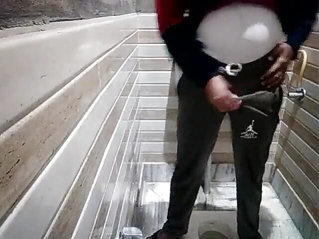 sexy_series: 性感热辣的家伙玩弄他的鸡巴