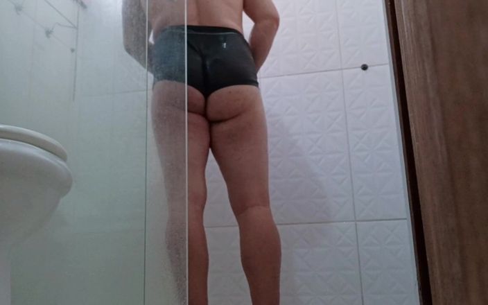 amateurbrazilian: 내 리틀 마르코스 하우스에서 목욕하기